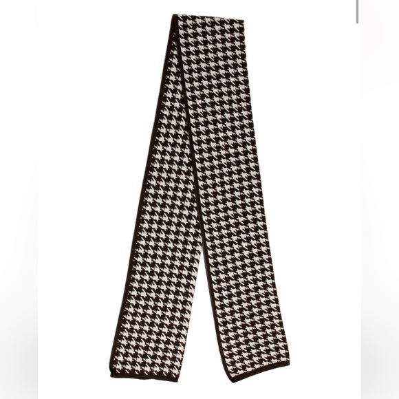 Celine cashmere houndstooth print scarf - Picture 3 of 3